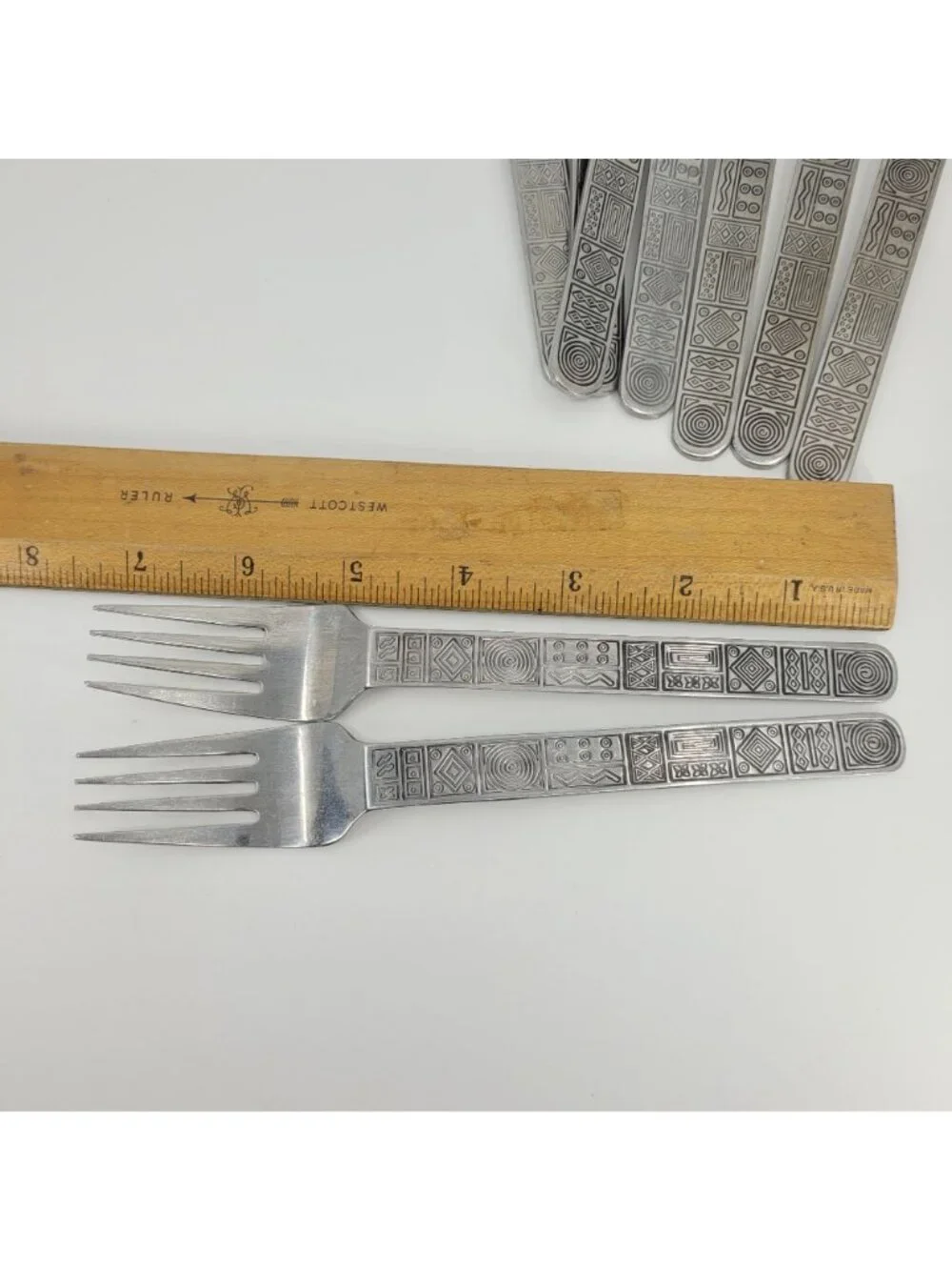 Cambridge AZTEC Stainless Steel Flatware Service for Two Plus - 16 Pieces